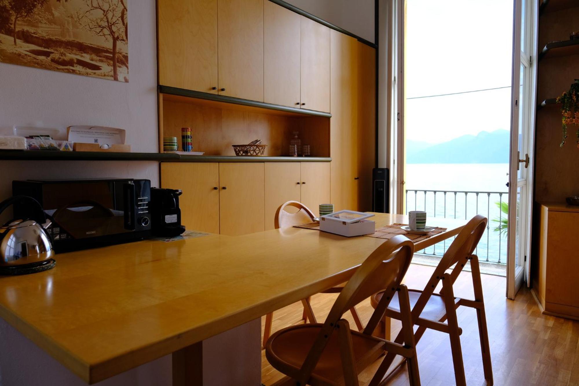 La Casa Di Anna Διαμέρισμα Βαρένα Εξωτερικό φωτογραφία