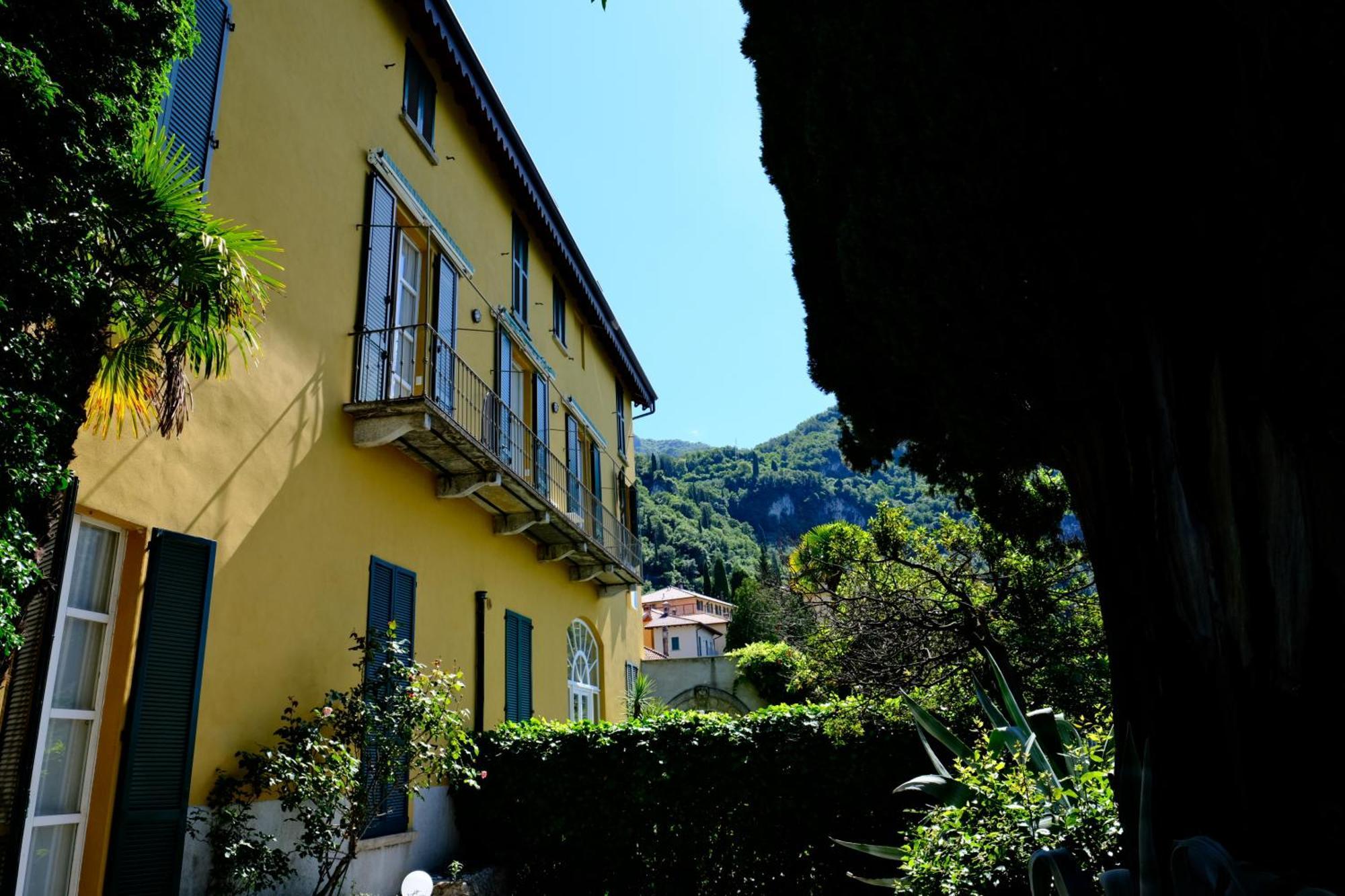 La Casa Di Anna Διαμέρισμα Βαρένα Εξωτερικό φωτογραφία